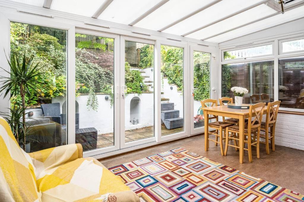 Stunning 4 Bedroom House In Central Bath Esterno foto