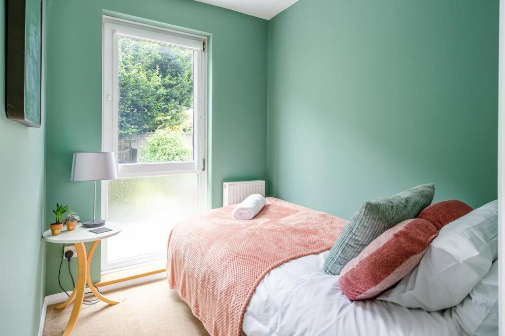 Stunning 4 Bedroom House In Central Bath Esterno foto