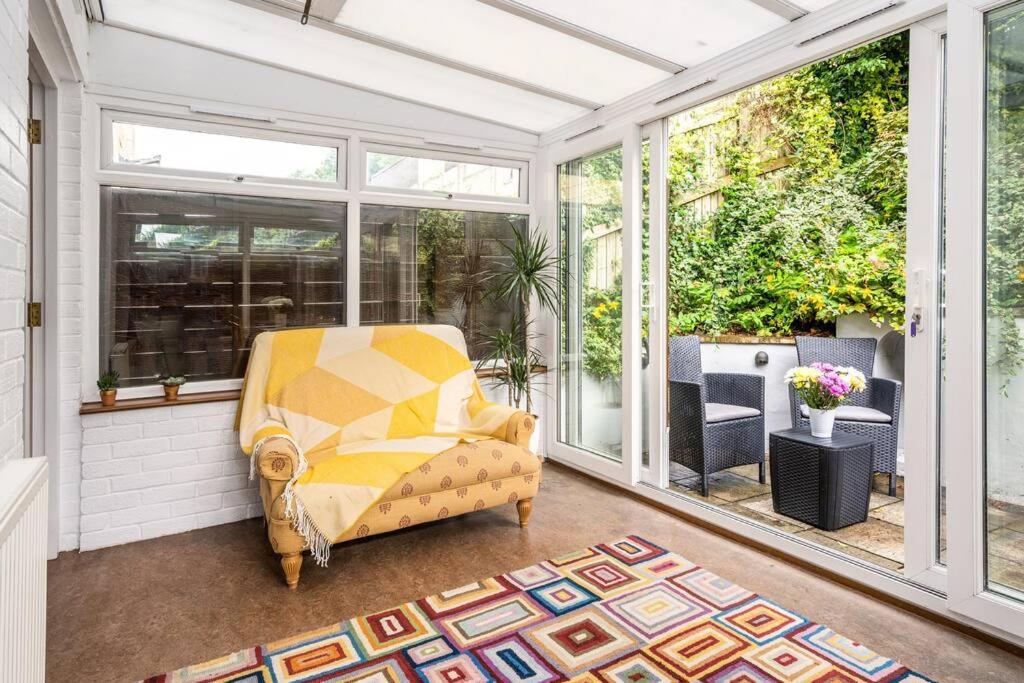 Stunning 4 Bedroom House In Central Bath Esterno foto