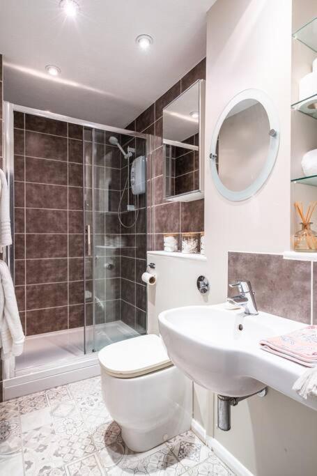 Stunning 4 Bedroom House In Central Bath Esterno foto