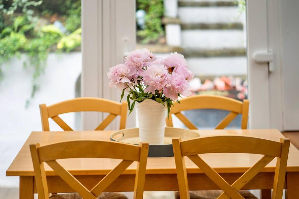 Stunning 4 Bedroom House In Central Bath Esterno foto