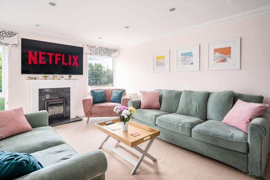Stunning 4 Bedroom House In Central Bath Esterno foto